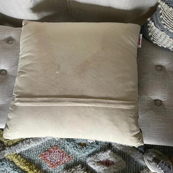 SOLD OUT / Rare Denim Throw Pillows from Wayfair (Set of 2) - Retail Over 130 - Picture 5 of 6